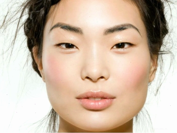 Nhân tướng học chỉ ra ý nghĩa của tướng mắt hí ở phụ nữ