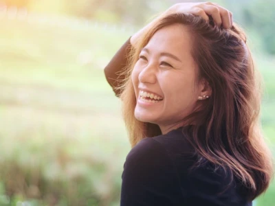 Giải mã tướng nếp nhăn đuôi mắt khi cười: Tiết lộ tính cách và vận mệnh